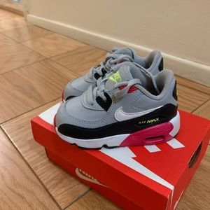 Nike pink black and white sneaker size 5